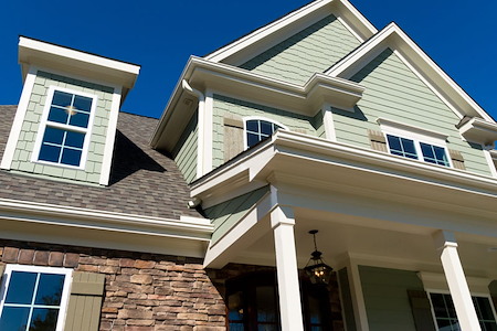 House Washing in Ontario’s Freeze Thaw Cycles: How to Prep Siding for Winter